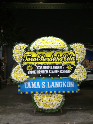 Papan Bunga Duka di Pajarakan Karya